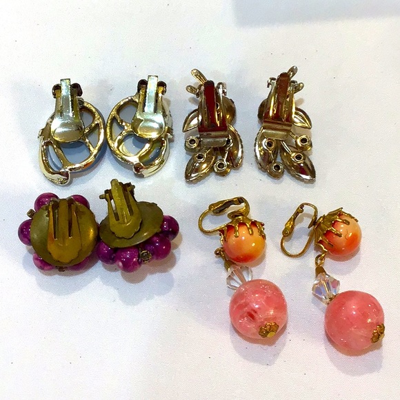 1950’s-60’s clip earrings, 4 pairs, with box - Picture 8 of 12